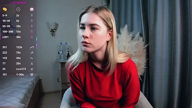 Snapshot of LuanaFincel chatting on 02-10-26, 01:10 LuanaFincel online show from 02-10-26, 01:10