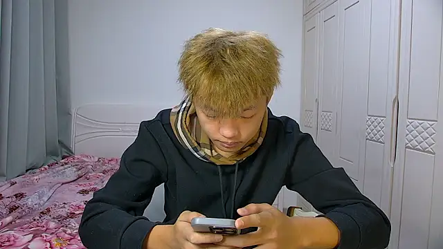 Chocolates-001 online show from 02-08-26, 10:51