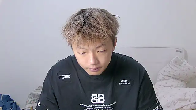 Chocolates-001 online show from 06-28-26, 01:50