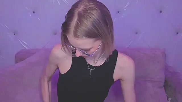 kittie like18 online show from 05-17-26, 12:52