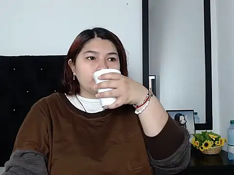 Snapshot of LauraHorny69 chatting on 02-11-26, 01:05 LauraHorny69 online show from 02-11-26, 01:05