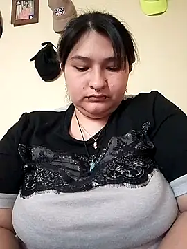 Snapshot of LauraHorny69 chatting on 06-20-26, 06:44 LauraHorny69 online show from 06-20-26, 06:44