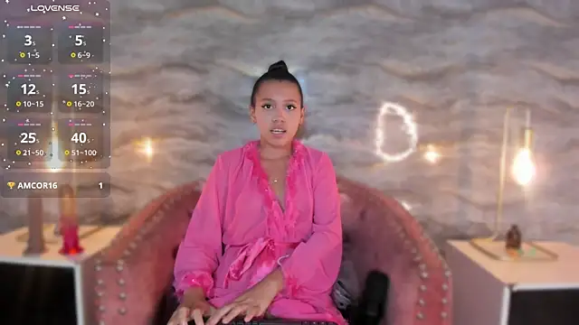 SHINYY STAR  online show from 03-30-26, 07:59