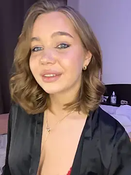 Snapshot of SilverHanna chatting on 02-02-26, 11:25 SilverHanna online show from 02-02-26, 11:25