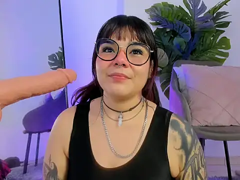 Dakota-bluu online show from 02-17-26, 03:19