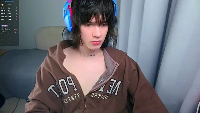Snapshot of LeonBoykisser chatting on 06-07-26, 10:13 LeonBoykisser online show from 06-07-26, 10:13