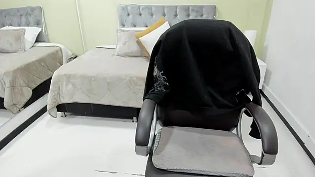 Snapshot of Bela_Craxkerr chatting on 02-03-26, 12:43 Bela Craxkerr online show from 02-03-26, 12:43