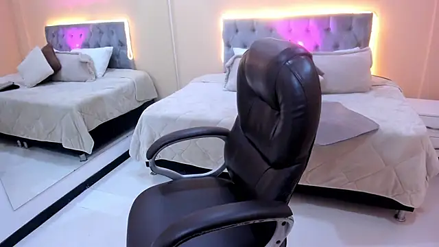 Snapshot of Bela_Craxkerr chatting on 03-03-26, 12:33 Bela Craxkerr online show from 03-03-26, 12:33