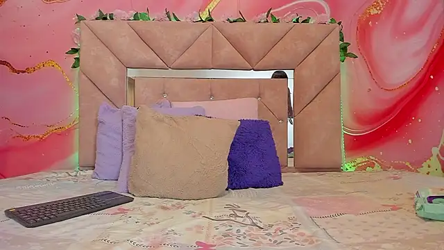 sweet  luna   online show from 02-27-26, 10:59