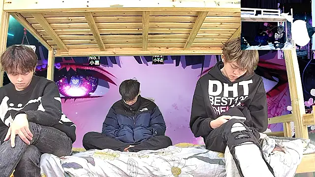 xiaohuangren01 online show from 02-08-26, 01:03