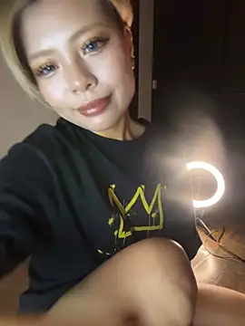 BADBITCHISAKI online show from 03-23-26, 01:59