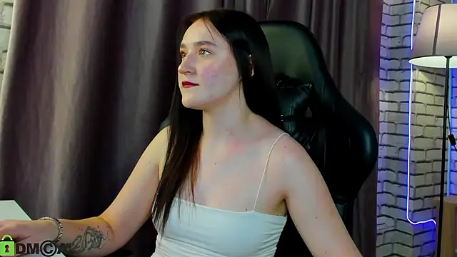 LexiVale online show from 02-10-26, 09:13