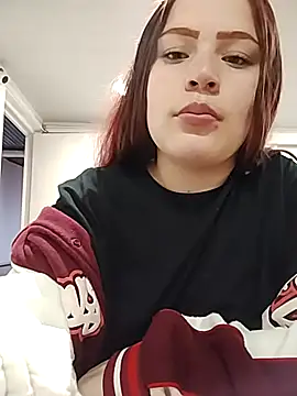 Snapshot of Crystaa12 chatting on 02-02-26, 12:04 Crystaa12 online show from 02-02-26, 12:04