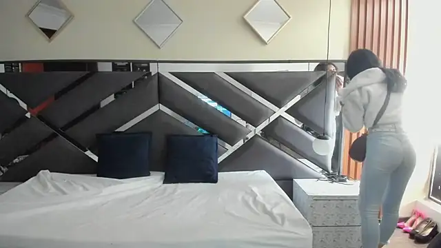 Ambarross  online show from 03-22-26, 12:19