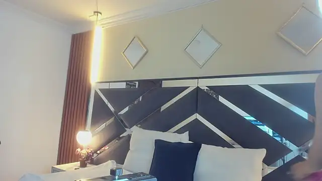 Ambarross  online show from 04-16-26, 01:56