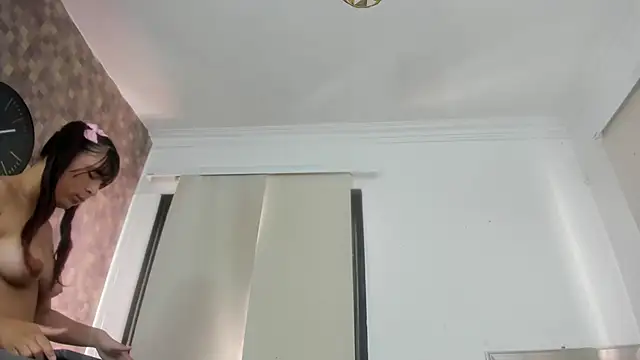 sofia laverde online show from 04-14-26, 06:58