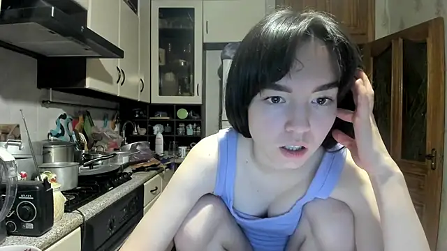 Snapshot of Kiticat chatting on 03-04-26, 06:47 Kiticat online show from 03-04-26, 06:47