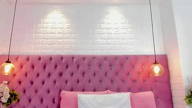 Snapshot of nela_moretti chatting on 06-30-26, 07:04 nela moretti online show from 06-30-26, 07:04