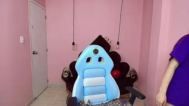 Snapshot of Ashley_benson_x chatting on 02-26-26, 09:47 Ashley benson x online show from 02-26-26, 09:47