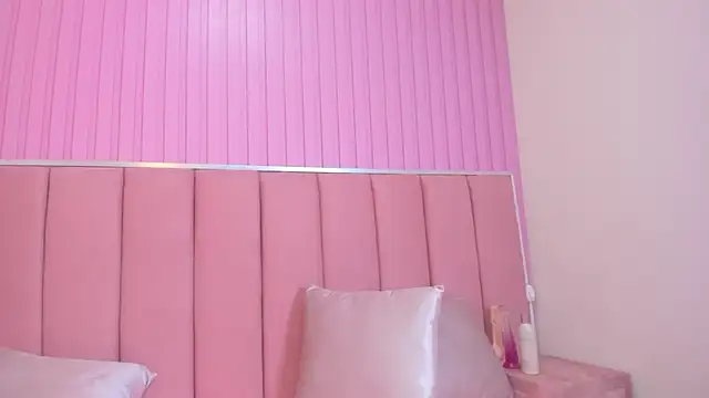 Snapshot of Zoehoney_hl chatting on 02-07-26, 08:40 Zoehoney hl online show from 02-07-26, 08:40