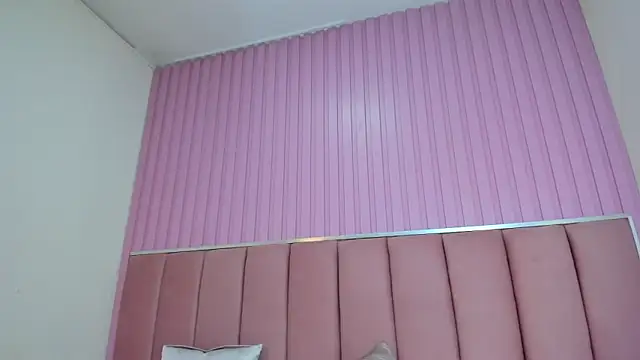 Snapshot of Zoehoney_hl chatting on 02-26-26, 10:09 Zoehoney hl online show from 02-26-26, 10:09