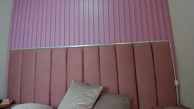 Snapshot of Zoehoney_hl chatting on 03-03-26, 08:04 Zoehoney hl online show from 03-03-26, 08:04