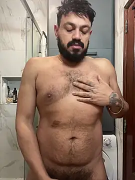 Snapshot of latinCuplex chatting on 02-20-26, 09:43 latinCuplex online show from 02-20-26, 09:43