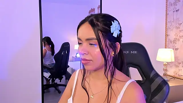 Snapshot of rubby_grundy chatting on 02-19-26, 11:45 rubby grundy online show from 02-19-26, 11:45