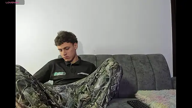 Snapshot of Two_sexboys chatting on 02-04-26, 06:41 Two sexboys online show from 02-04-26, 06:41