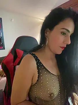 Snapshot of Miaswwe chatting on 06-24-26, 01:43 Miaswwe online show from 06-24-26, 01:43