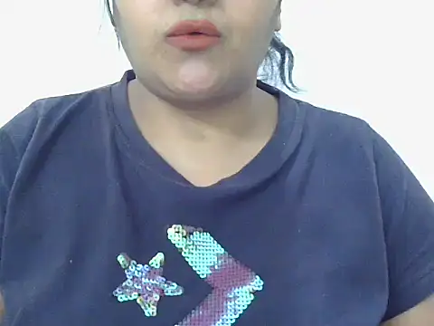 Snapshot of GaggingGirl_ chatting on 02-04-26, 10:43 GaggingGirl online show from 02-04-26, 10:43