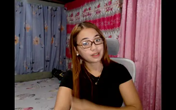 Snapshot of pinay_mayahiga chatting on 07-09-26, 02:54 pinay mayahiga online show from 07-09-26, 02:54