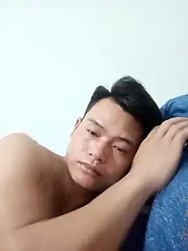 Snapshot of Maycute18 chatting on 02-28-26, 03:24 Maycute18 online show from 02-28-26, 03:24