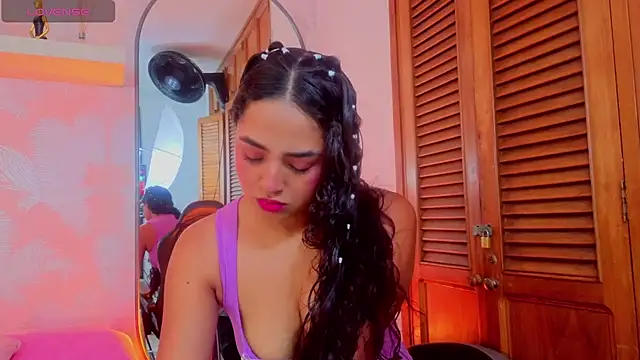 Emma Thompssonn online show from 04-15-26, 12:23