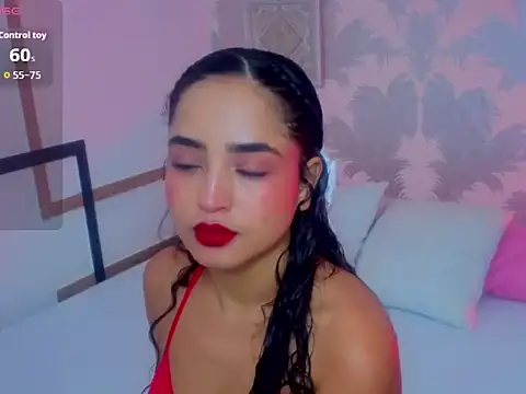 Snapshot of Emma_Thompssonn chatting on 06-10-26, 12:15 Emma Thompssonn online show from 06-10-26, 12:15