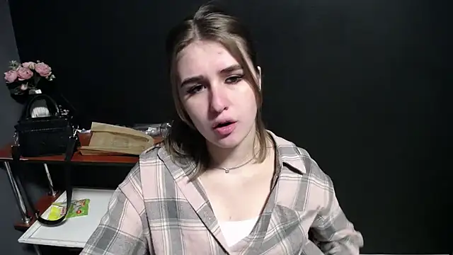 Sunny siren online show from 02-02-26, 03:44