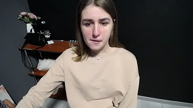 Sunny siren online show from 04-07-26, 01:33