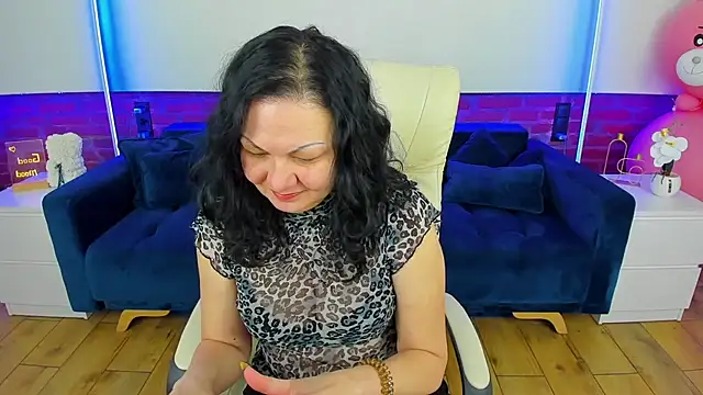 IrissMoon online show from 01-19-26, 06:50