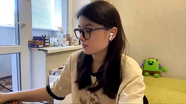 Snapshot of SaintMari chatting on 06-16-26, 02:19 SaintMari online show from 06-16-26, 02:19