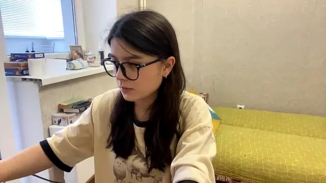 Snapshot of SaintMari chatting on 06-26-26, 02:10 SaintMari online show from 06-26-26, 02:10
