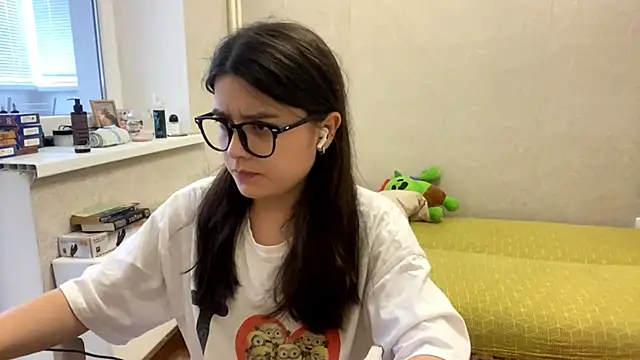 Snapshot of SaintMari chatting on 06-27-26, 02:34 SaintMari online show from 06-27-26, 02:34