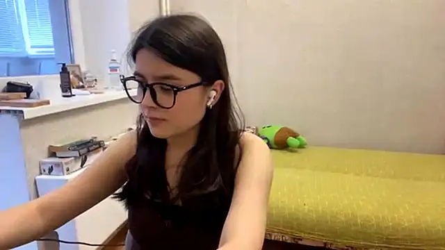 Snapshot of SaintMari chatting on 06-28-26, 03:18 SaintMari online show from 06-28-26, 03:18