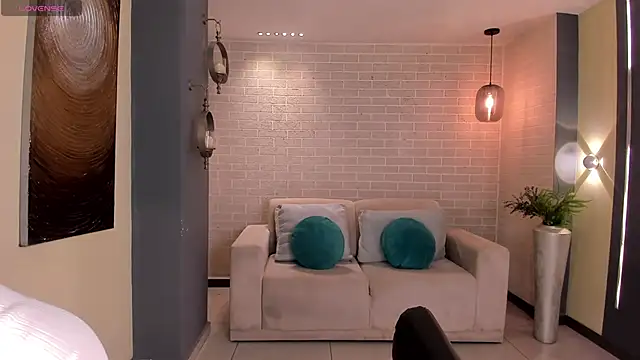 Snapshot of MilaVelvet_ chatting on 02-10-26, 12:20 MilaVelvet online show from 02-10-26, 12:20