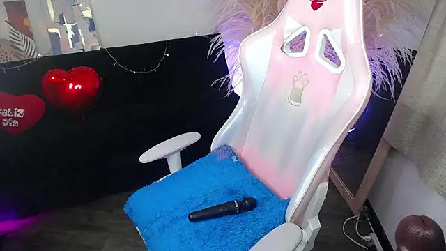 Snapshot of teylo80as chatting on 05-16-26, 12:15 teylo80as online show from 05-16-26, 12:15
