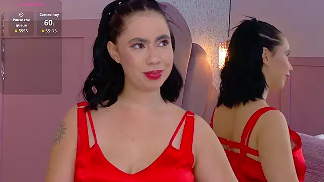 Snapshot of Sienna-Gold chatting on 02-09-26, 01:48 Sienna-Gold online show from 02-09-26, 01:48