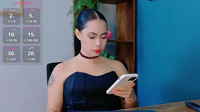 Snapshot of Sienna-Gold chatting on 02-24-26, 01:42 Sienna-Gold online show from 02-24-26, 01:42