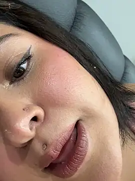 Nailealipsglossy online show from 04-05-26, 02:42