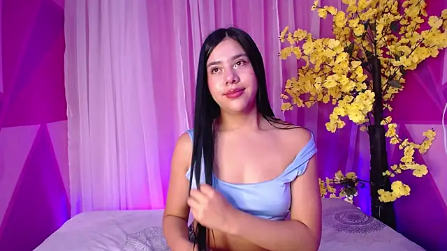 Snapshot of Lory_Bonny chatting on 02-13-26, 12:12 Lory Bonny online show from 02-13-26, 12:12