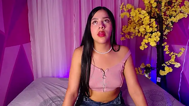 Snapshot of Lory_Bonny chatting on 02-16-26, 03:13 Lory Bonny online show from 02-16-26, 03:13