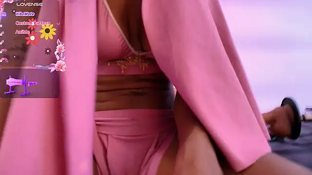 Snapshot of Amira_Alzahra chatting on 02-19-26, 05:14 Amira Alzahra online show from 02-19-26, 05:14